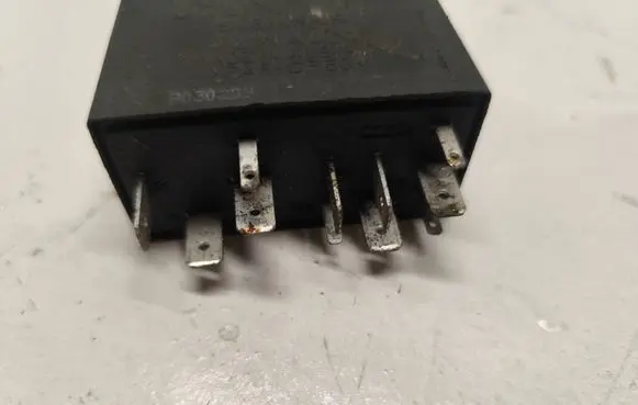 Audi A4 S4 B5 8D Other relay 4B0955531A 72WA401 8030299