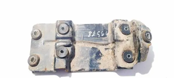 Chevrolet Captiva Engine mounting bracket