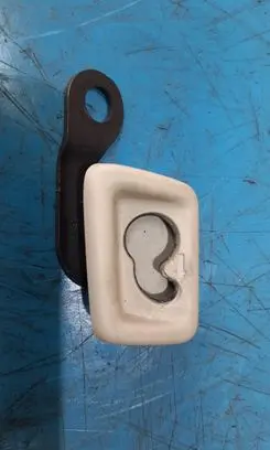 Volvo XC70 Fender mounting bracket
