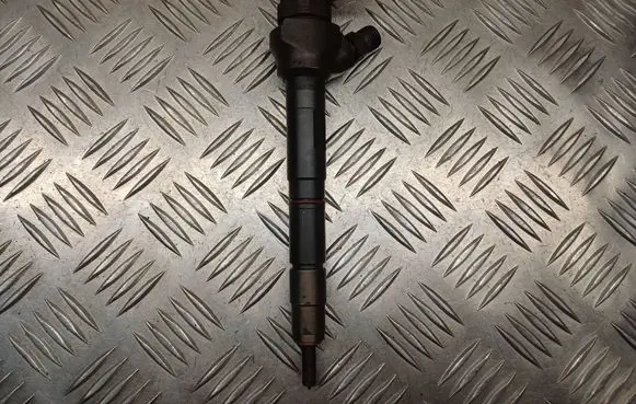 Fuel injector