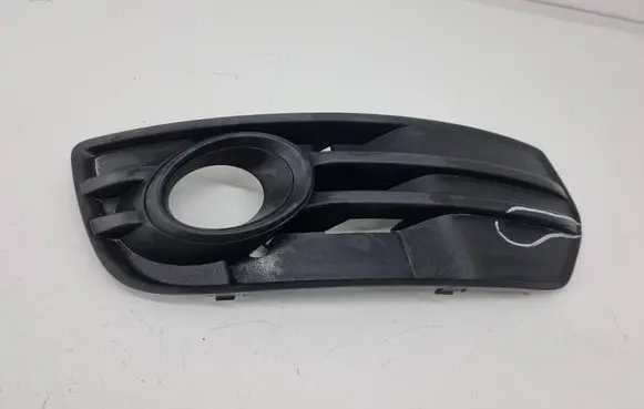 Audi Q5 SQ5 Front fog light trim/grill 8R0807682A