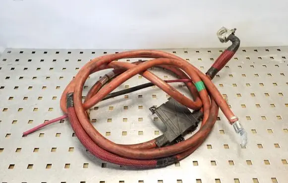 Chrysler 300 - 300C Positive cable (battery) 05087215AB