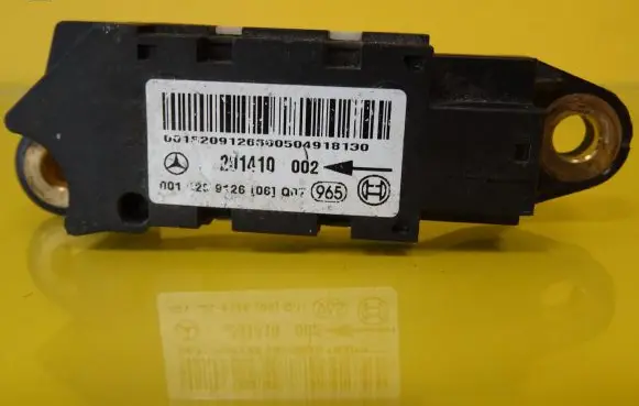 Mercedes-Benz C W203 Airbag deployment crash/impact sensor 0018209126