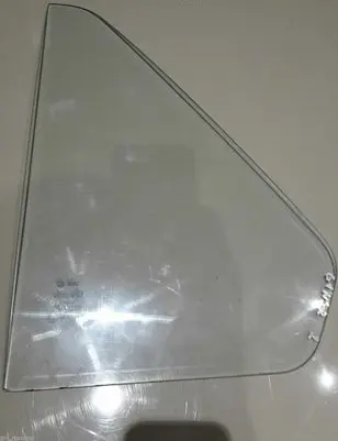 Volkswagen Jetta I Rear vent window glass 173845215
