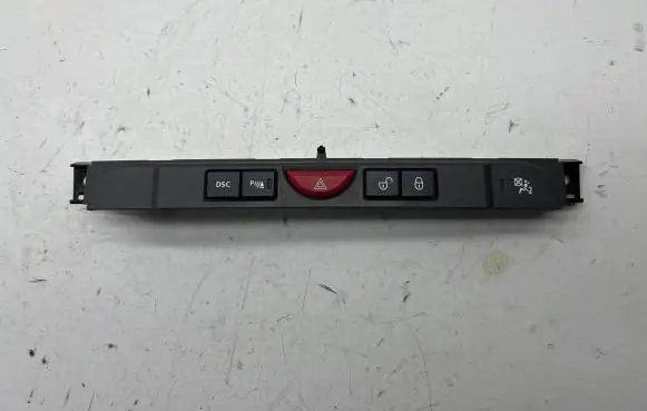 Land Rover Discovery 3 - LR3 Hazard light switch YUL500400WUX