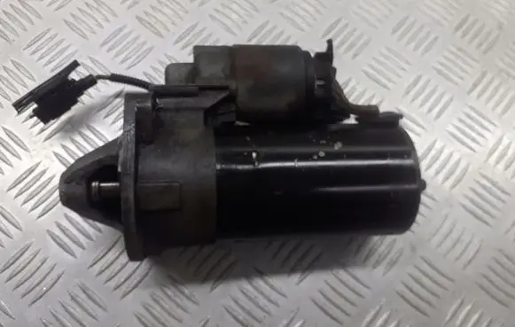 Ford Focus Starter motor 0001109341