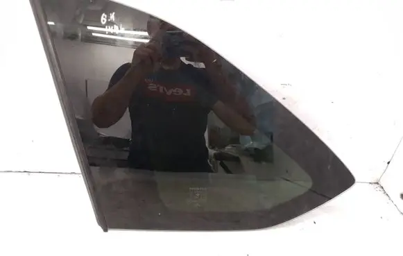 Honda FR-V Rear side window 43R00122 M2H3 AS2