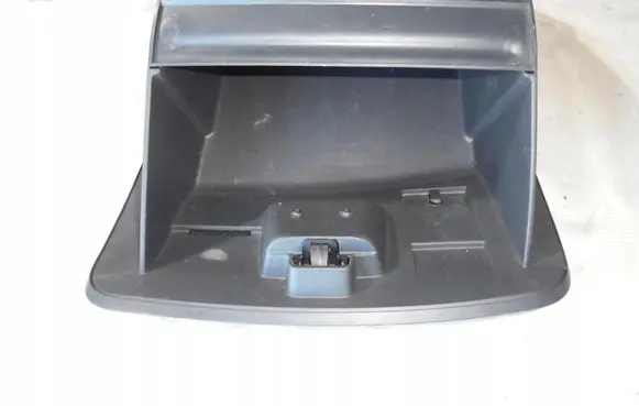 Renault Clio IV Glove box 681087227R