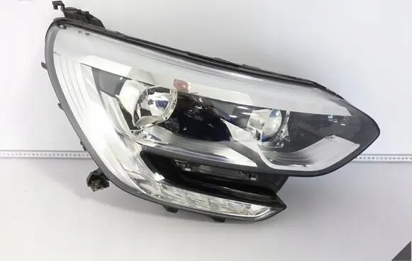 Renault Megane IV Headlight/headlamp 260102555R