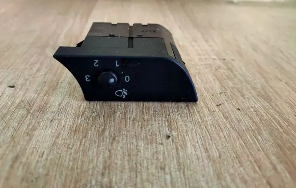 Audi A4 S4 B7 8E 8H Headlight level height control switch 8E2919094