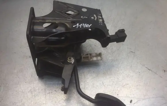 Volkswagen Golf IV Accelerator throttle pedal 1J1721111C 1J1721130