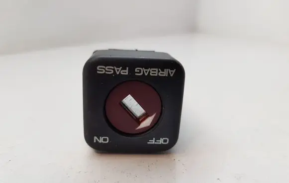Peugeot 5008 Passenger airbag on/off switch 96413912XT