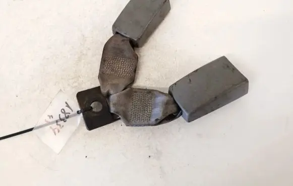 Chrysler Sebring (ST-22 - JR) Middle seatbelt buckle (rear) 