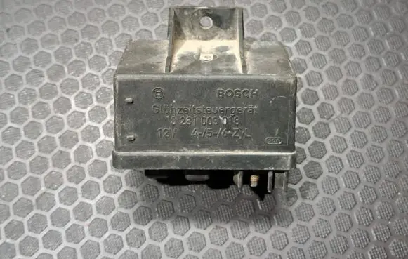 Peugeot 407 Glow plug pre-heat relay 0281003018