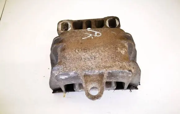 Volkswagen Bora Engine mount bracket 1j0199555