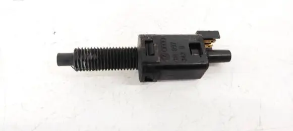 Volkswagen PASSAT B5 Brake pedal sensor switch 811907343b