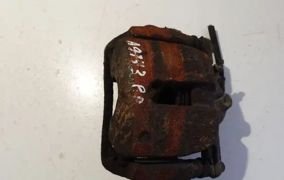 Skoda Praktik (5J8) Front brake caliper