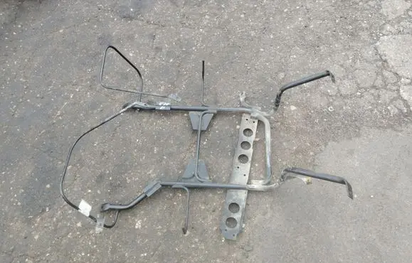 Nissan Serena Spare wheel mounting bracket 