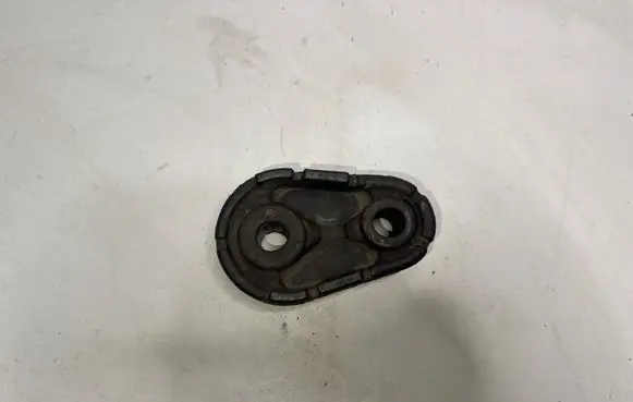 Chevrolet Camaro Muffler mount bracket/holder 25862434