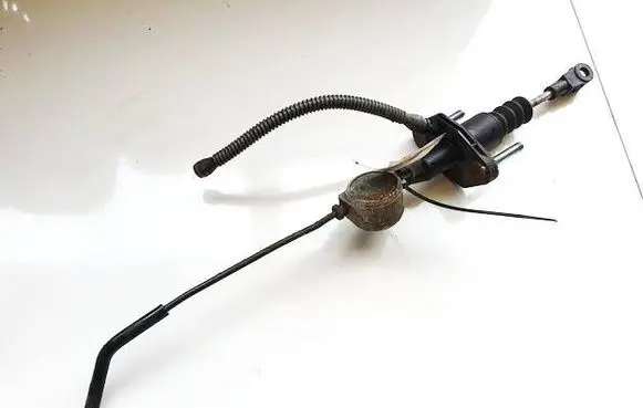 Opel Zafira A Clutch master cylinder 90581565