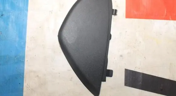 Volvo XC70 Centre console side trim rear 30676234 D1529