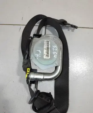 Opel Insignia A Front seatbelt 5010C9Y12J