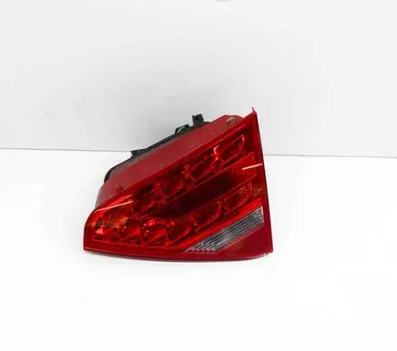 Audi A5 8T 8F Tailgate rear/tail lights 8T0945094A