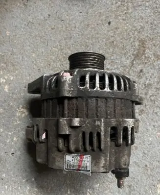 Mitsubishi Carisma Generator/alternator MD370479