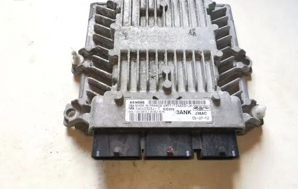 Ford Focus Engine control unit/module 4M5112A650JK
