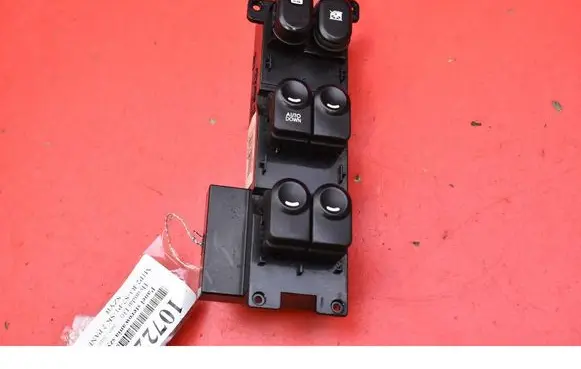 Hyundai i30 Electric window control switch 935702L010
