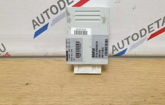 BMW X5 E70 Air suspension control unit module (rear) 6793163 37146793163