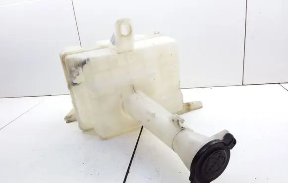 Hyundai Accent Windshield washer fluid reservoir/tank 9862022000
