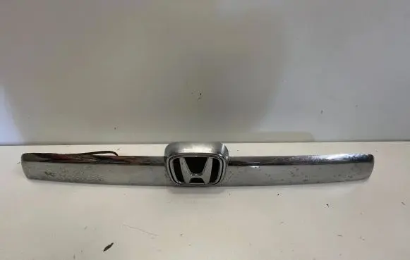 Honda CR-V Trunk door license plate light bar 74890-SWW-E010-M1 74890SWWE010M1