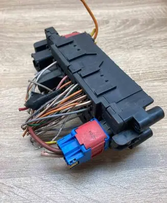 Citroen Berlingo Fuse box set 9635518280 289028