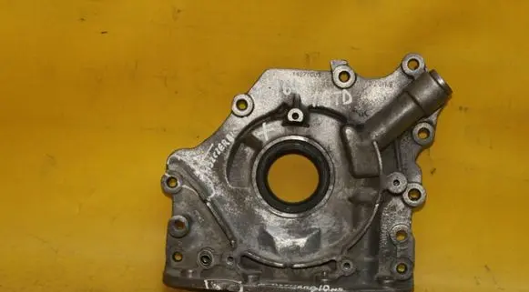 Volvo S40 Oil pump 
