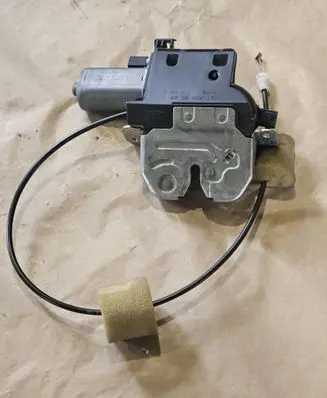 Mercedes-Benz S W221 Tailgate/trunk/boot lock/catch/latch 2217500085 A2217500085