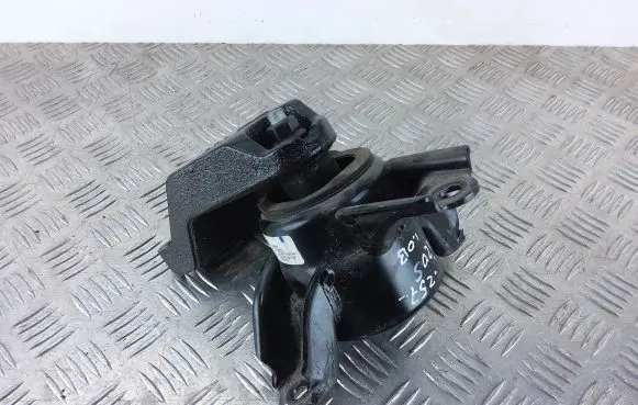Hyundai i20 (BC3 BI3) Engine mount bracket 21810Q0000