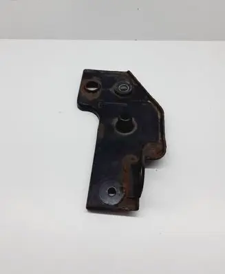 Toyota Avensis T270 Radiator mount bracket