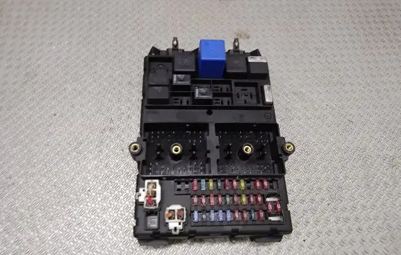 Jeep Grand Cherokee (WJ) Fuse module P56042942AC