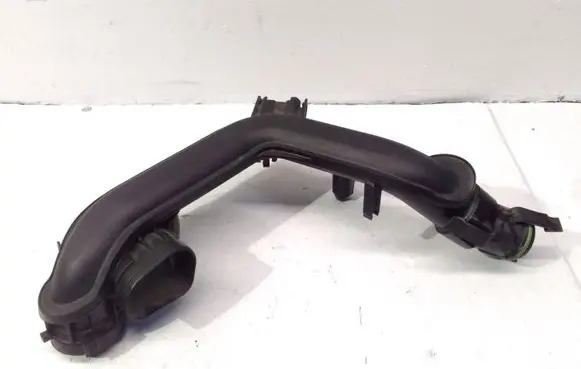 Audi A3 S3 8V Intercooler hose/pipe 04C145673B