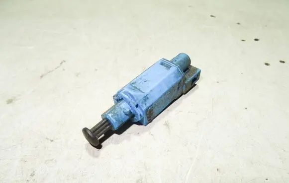 Volkswagen Multivan T4 Brake pedal sensor switch 1H0927189C