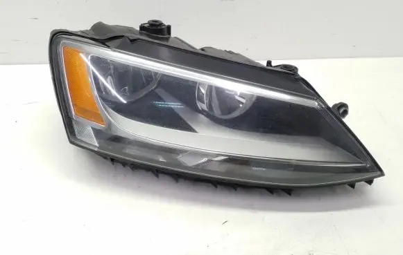 Volkswagen Jetta VI Headlight/headlamp 5C7941006