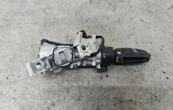 Audi A3 S3 8P Ignition lock