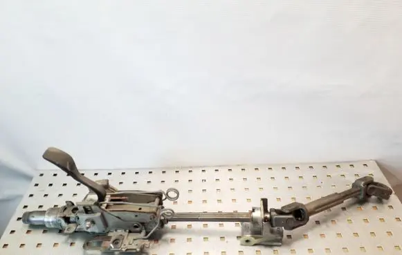 Steering wheel axle set