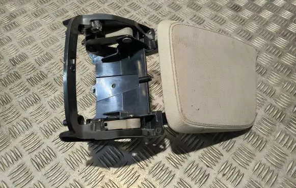 Volvo XC90 Armrest 31420995