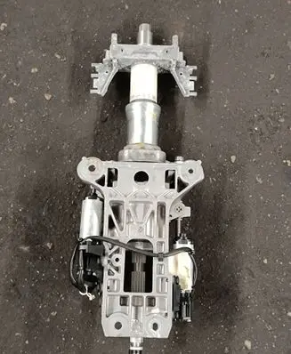 Steering wheel axle set