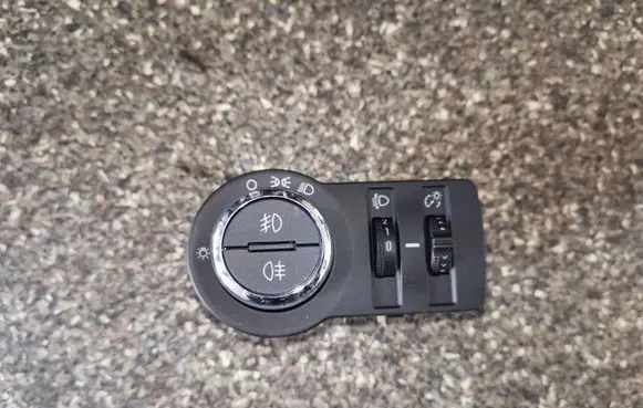 Opel Mokka Light switch 95297431