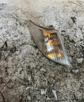 Mazda Premacy Front indicator light 016518