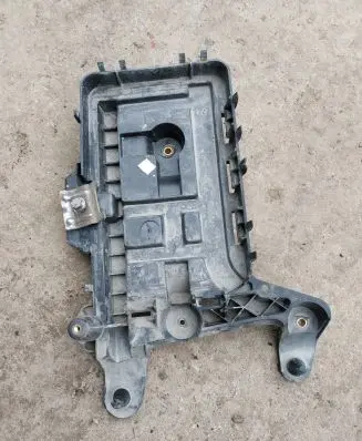 Volkswagen Caddy Battery tray 1K0915333B