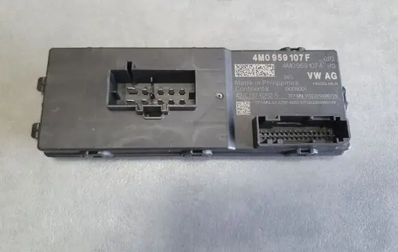 Audi Q8 Tailgate/trunk control unit/module 4M0959107F